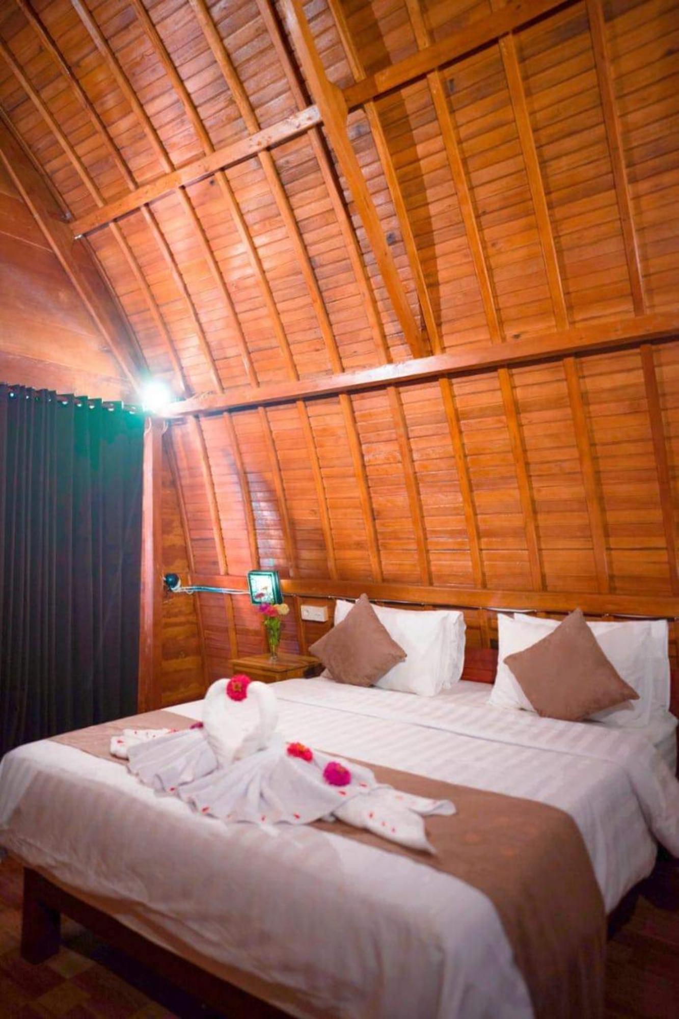 The Peace Arta Bungalow Batununggul Extérieur photo