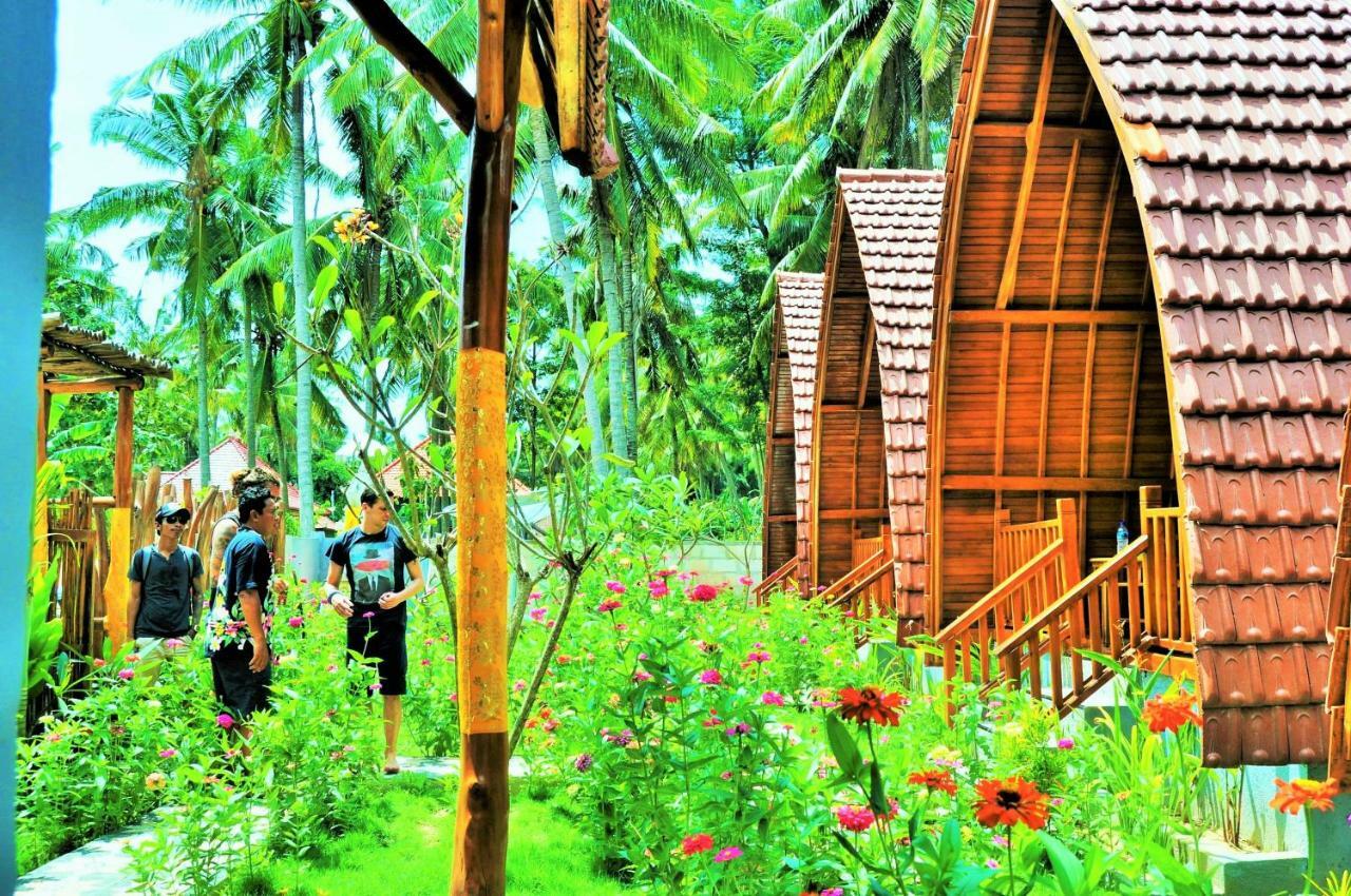 The Peace Arta Bungalow Batununggul Extérieur photo